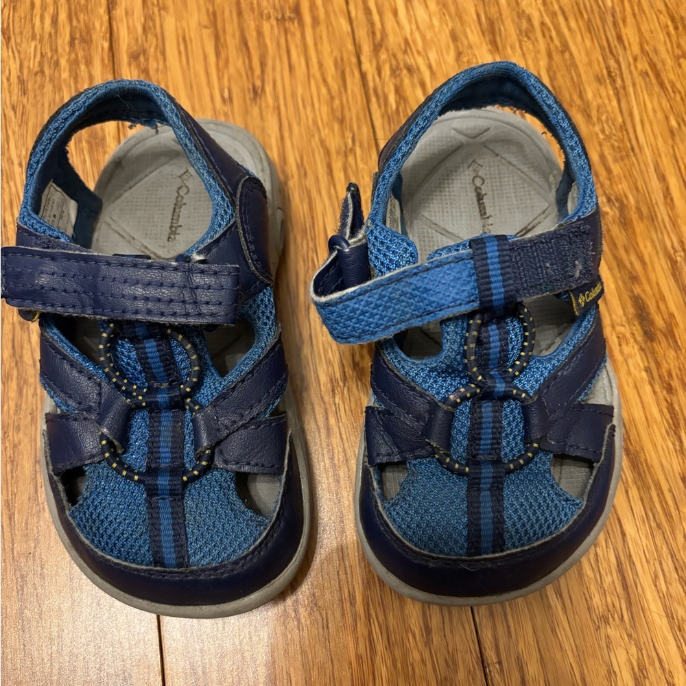 2 for $15 GUC Columbia Kids Navy and Light Blue Sandals